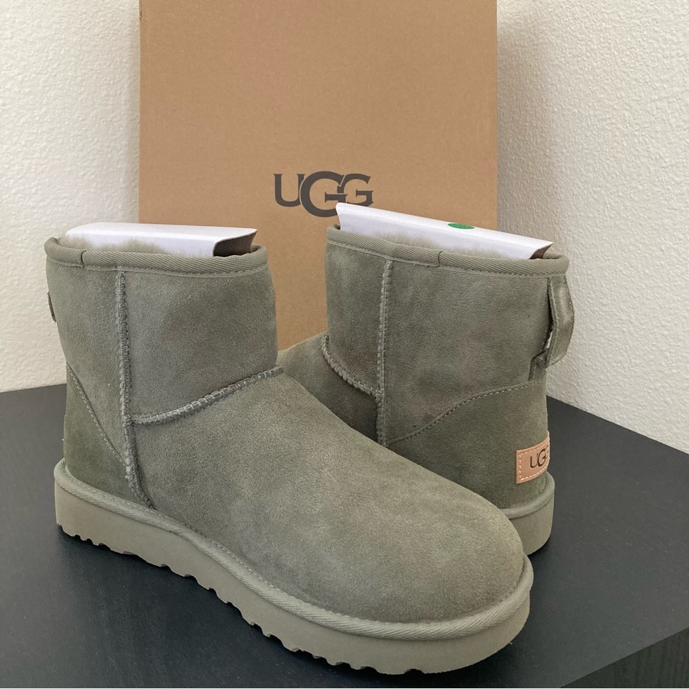 Ugg Boots Classic Mini Olive Green Size 7 Mens